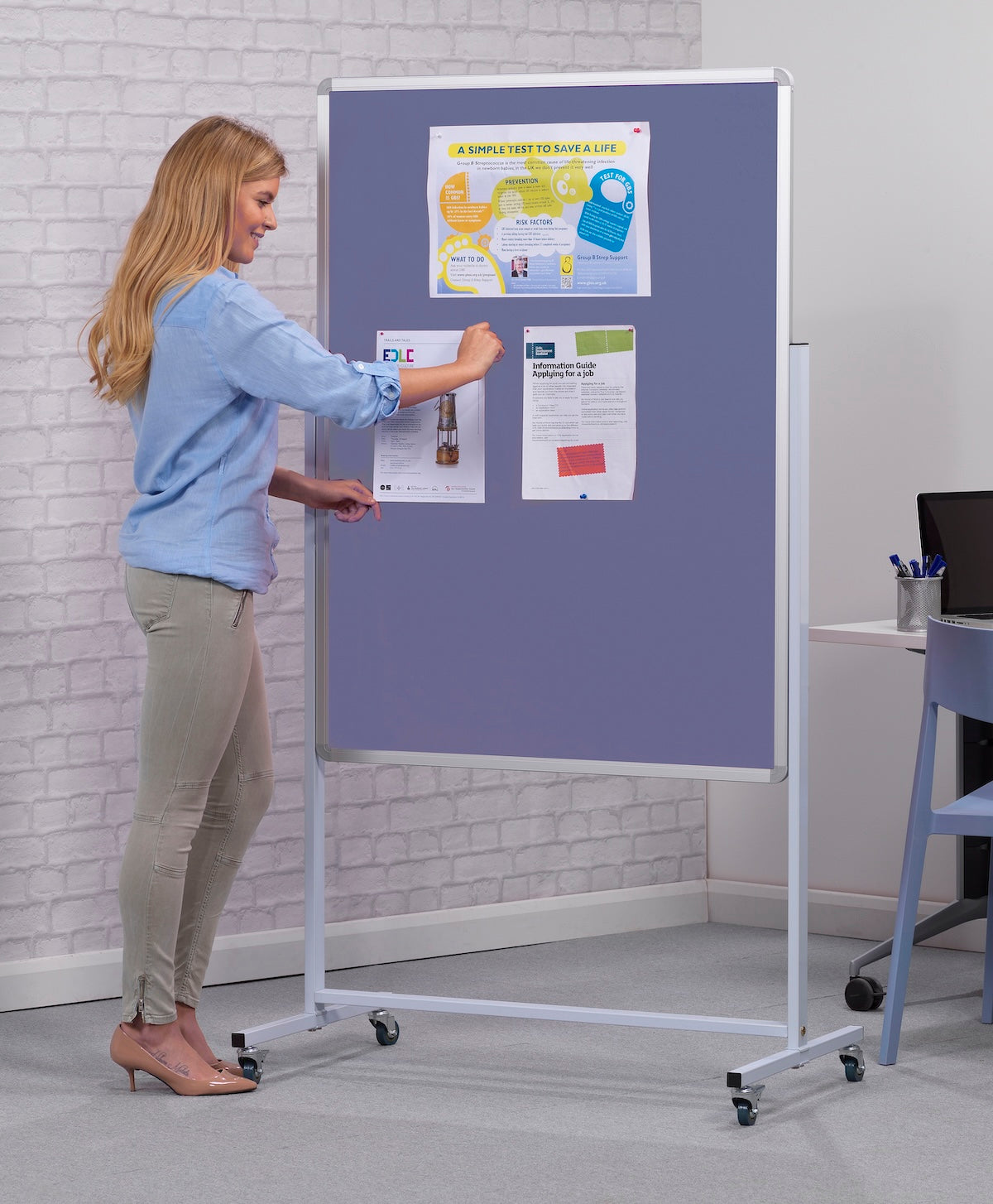 Accents Mobile Noticeboard
