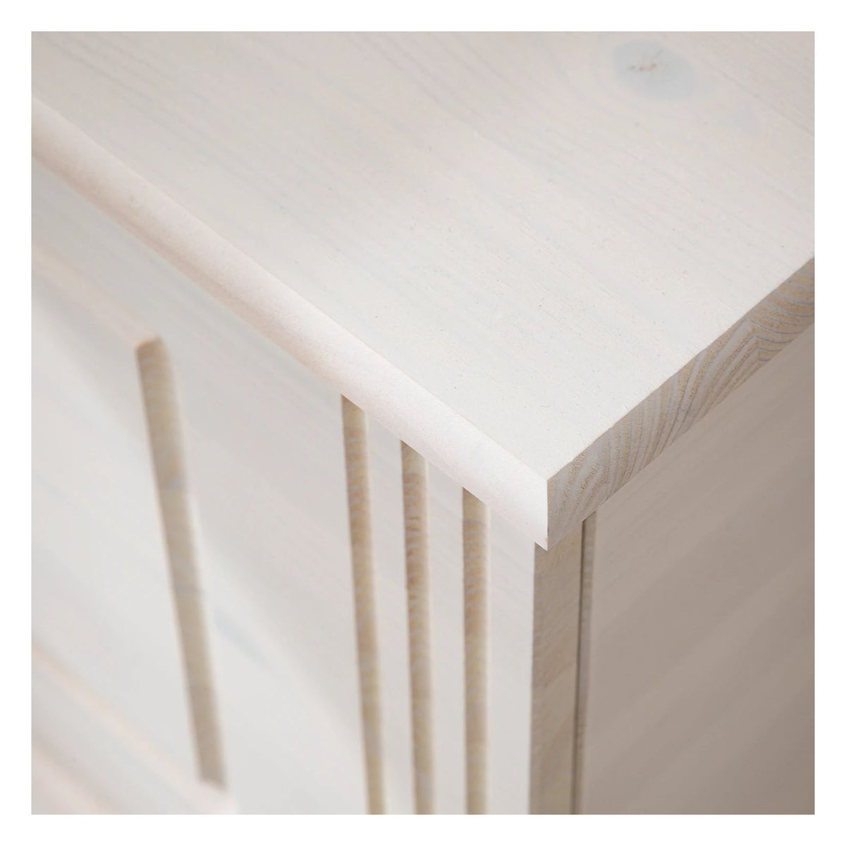 Anita Chest, view 11