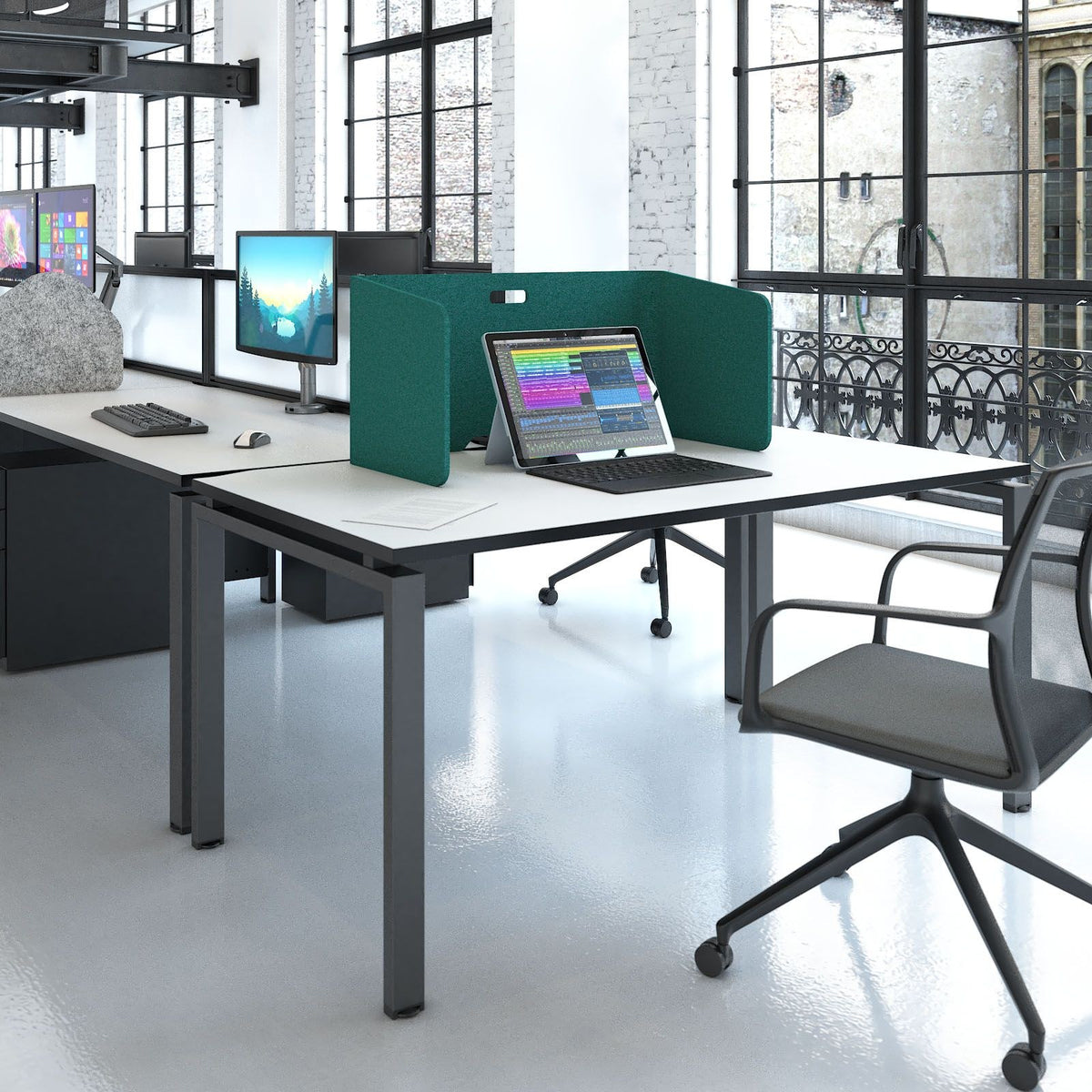 Bravo Shush Fold Desktop Screen