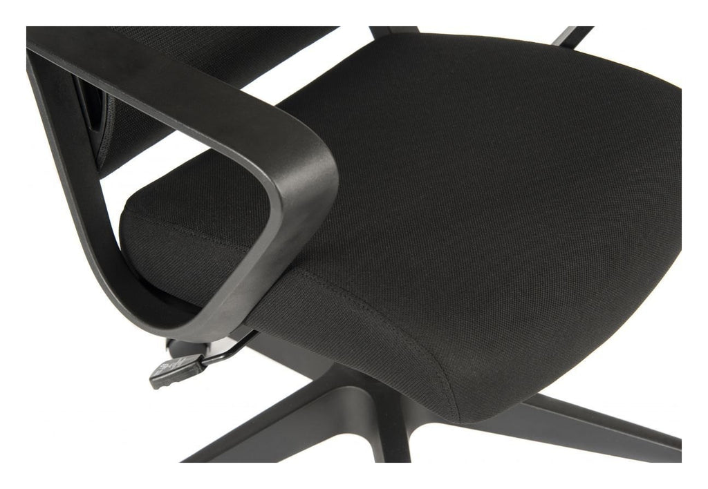 Contour Mesh Chair in black, view 4
