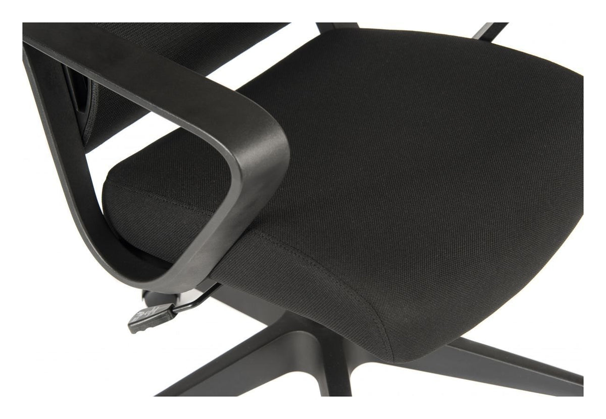 Contour Mesh Chair in black, view 4