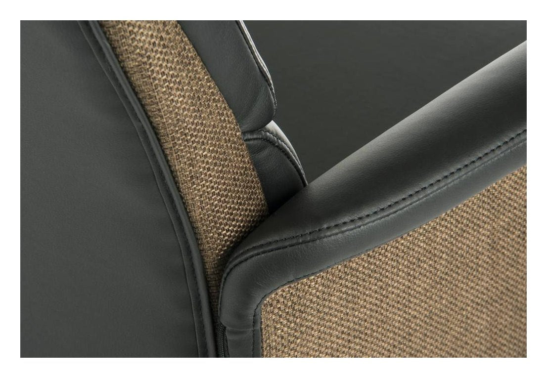 Elegance Visitor Chair in black, view 3