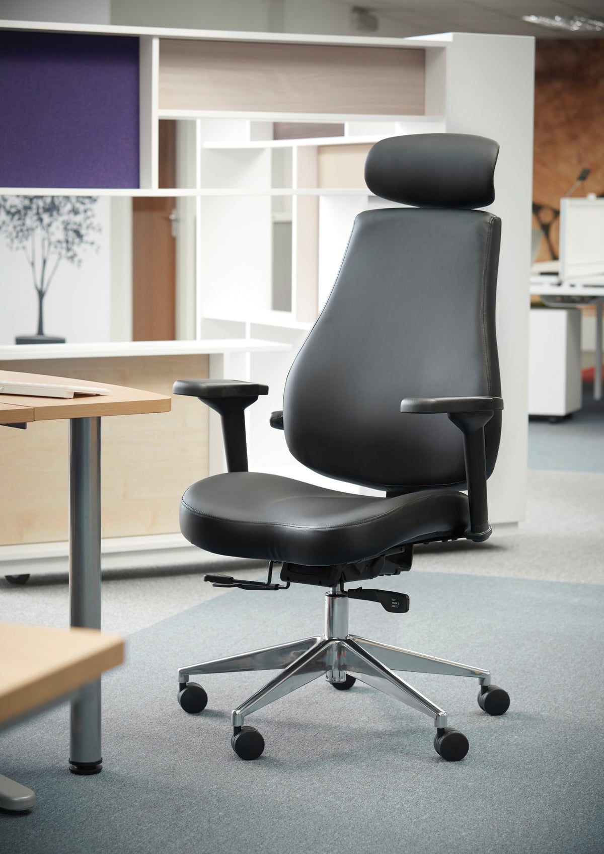 Franklin executive chair in an office