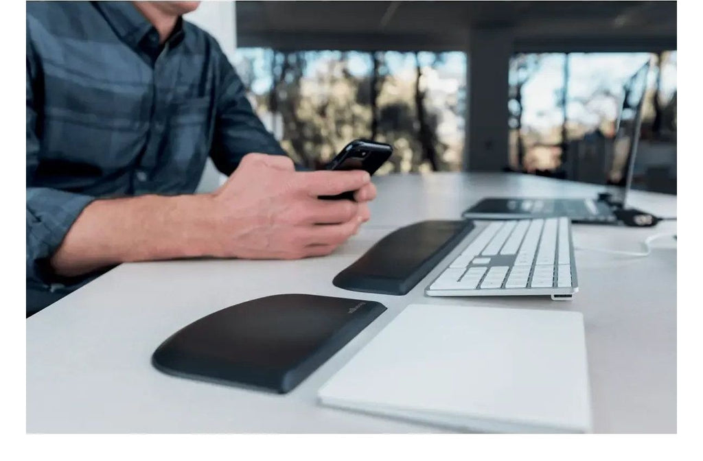 Kensington ErgoSoft Wrist Rest for Slim Keyboards, view 6