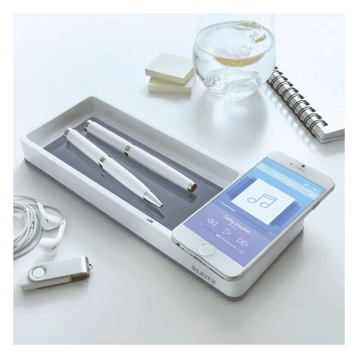 Leitz WOW Desk Organiser with Inductive Charger, view 2