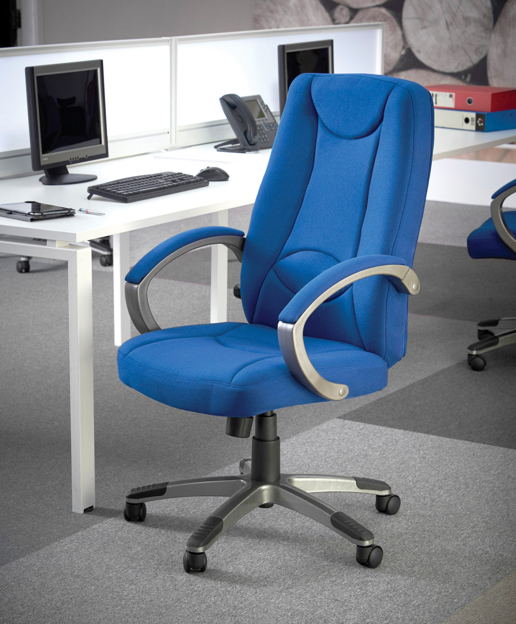 Lucca Fabric Manager's Chair in an office