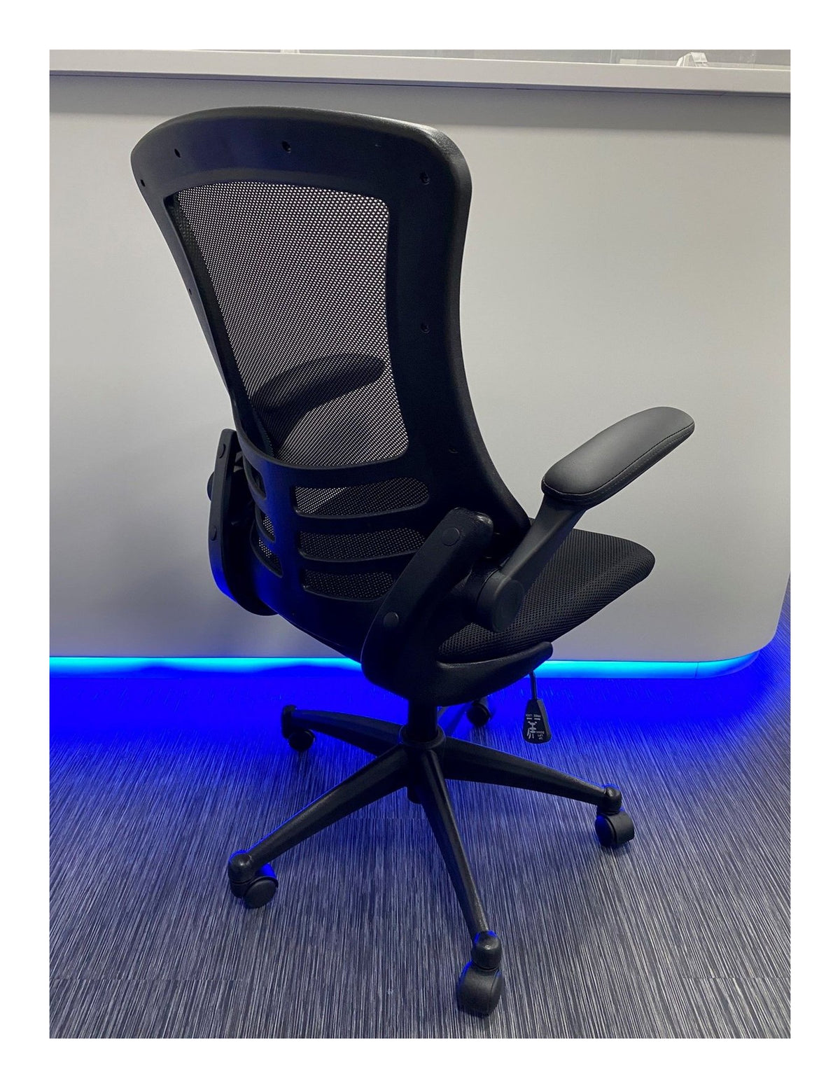 Malta Mesh Operator Chair in black