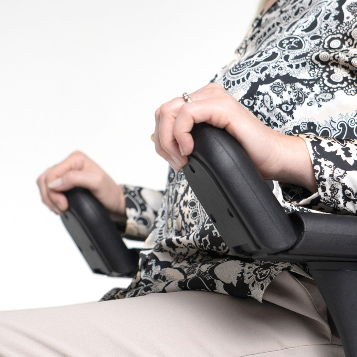 Poise Ergonomic Mesh Chair with Footrest