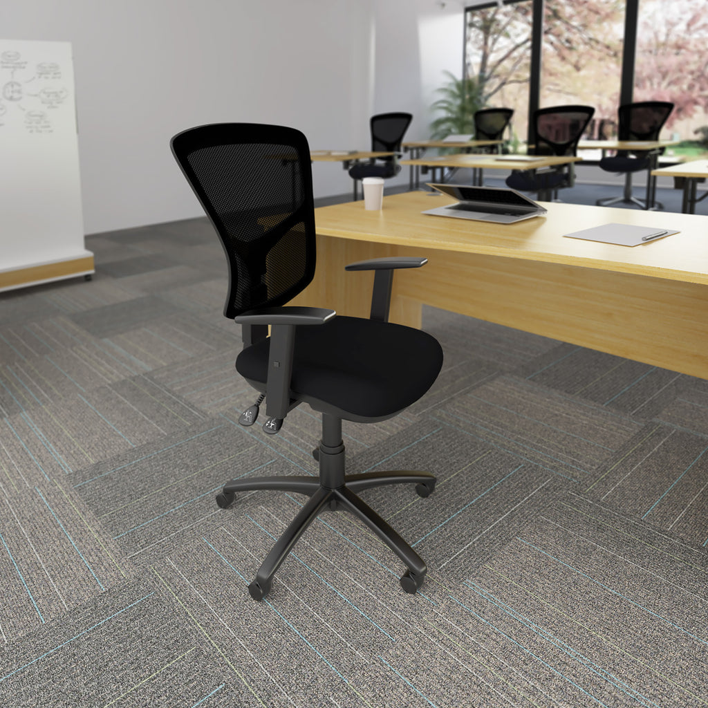 Senza Mesh Operator Chair in an office