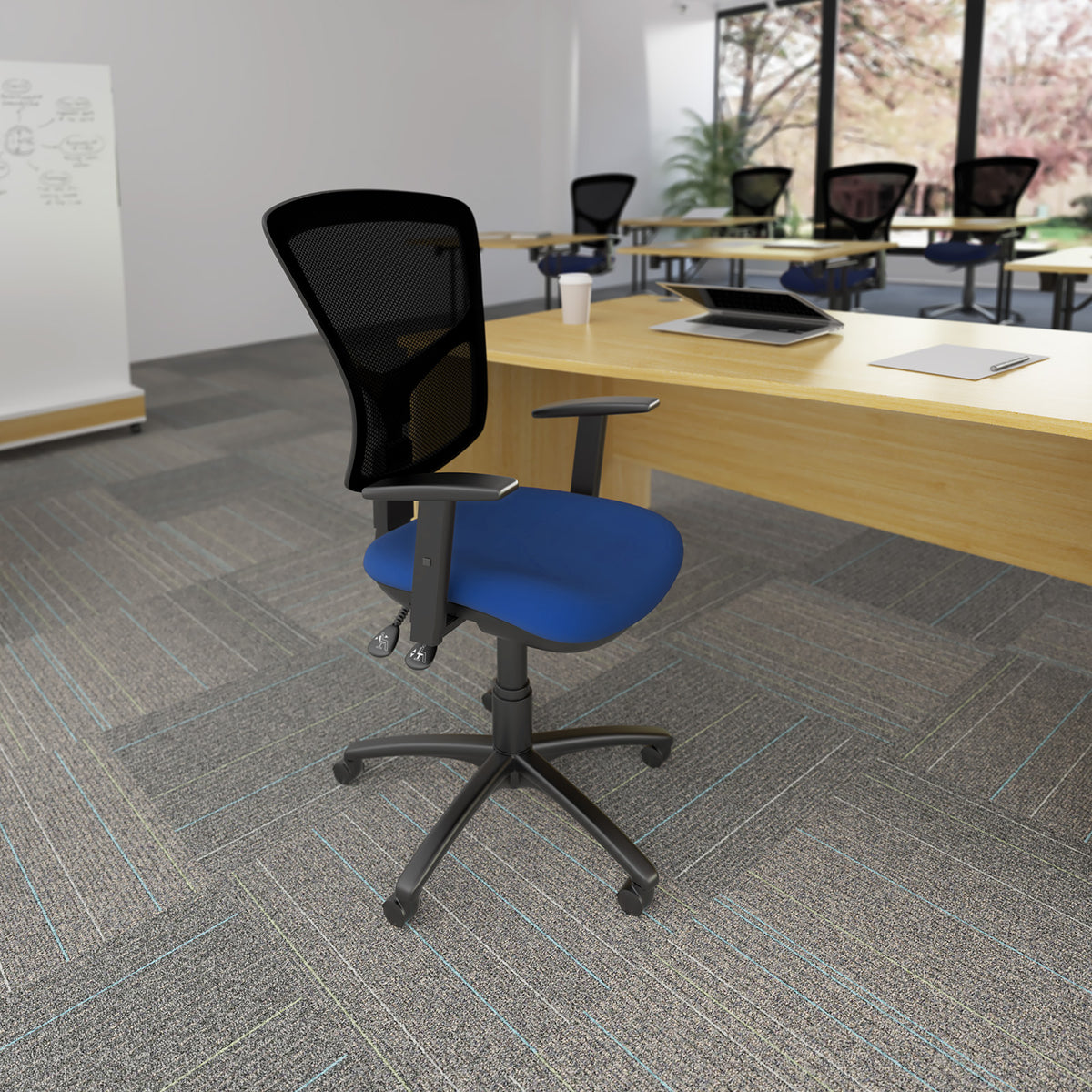 Senza Mesh Operator Chair in an office