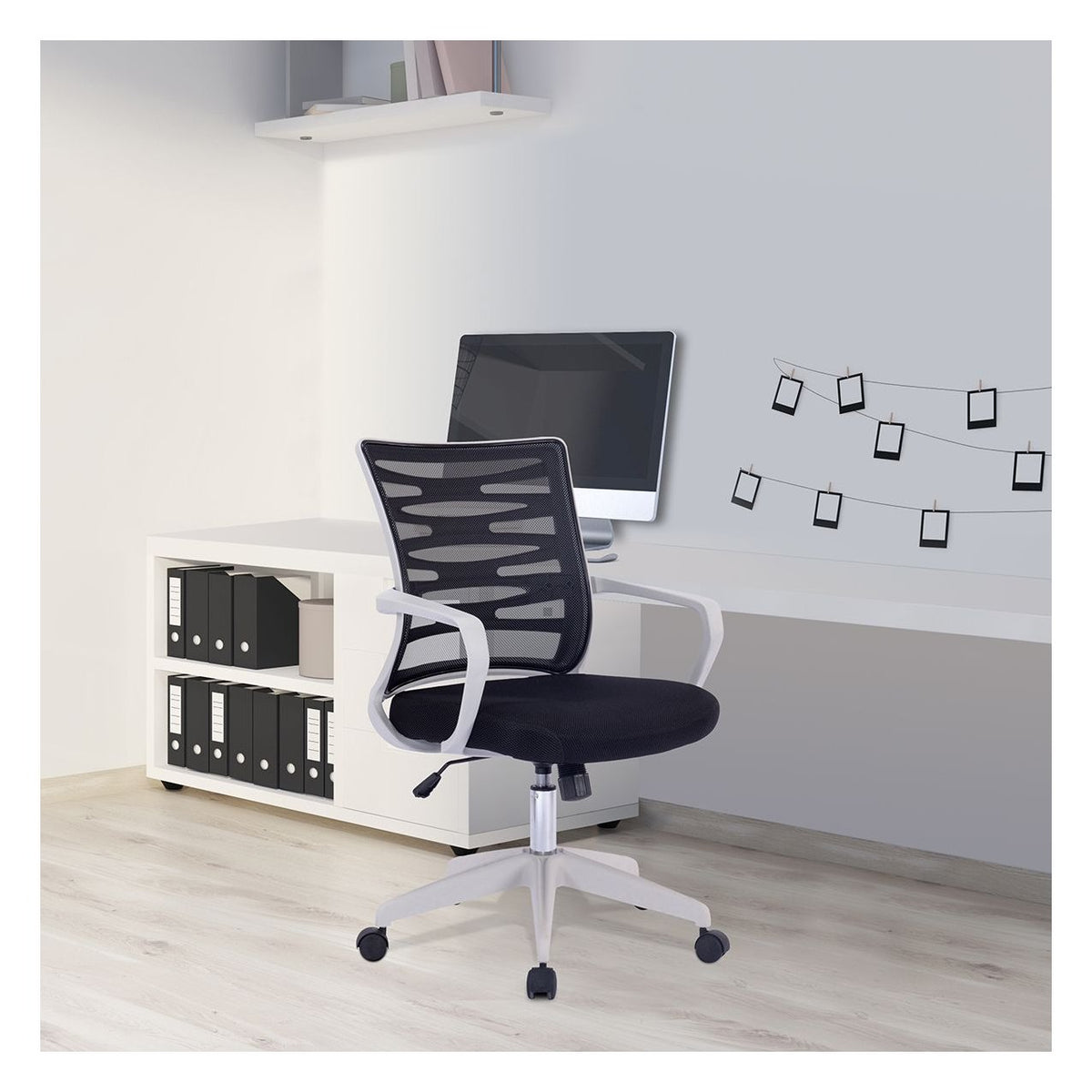 Spyro Mesh Armchair in black, view 5