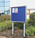 WeatherShield Freestanding Outdoor Showcase (Sunk Post), 780 x 1031 mm (9 x A4), Red Frame, Red Felt