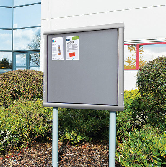 WeatherShield Freestanding Outdoor Showcase (Surface Mounted)